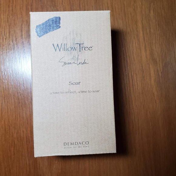 SOLD - Willow Tree Figurine, Soar 2012, ceramic girl figure with bird, NIB - Picture 3 of 10